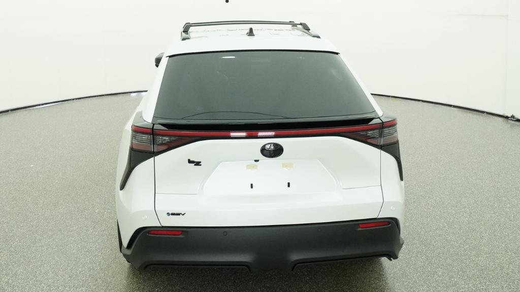 New 2026 Wind Chill Pearl Toyota XLE image 33