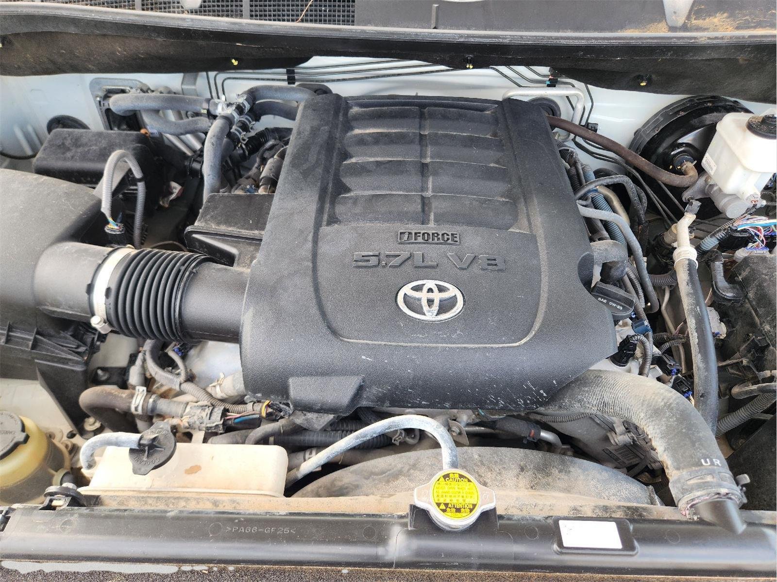 Used 2016 Blizzard Pearl Toyota Platinum image 33