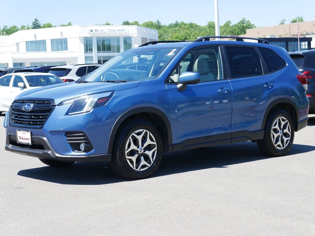 Used 2022 Blue Subaru Premium image 3