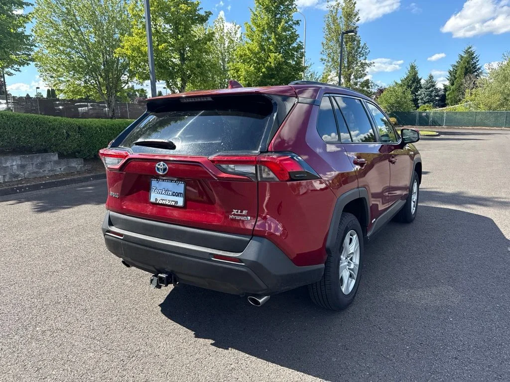 Used 2020 Ruby Flare Pearl Toyota XLE image 7