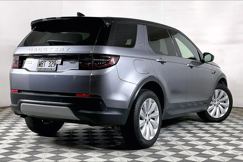 Used 2020  Land Rover SE image 10