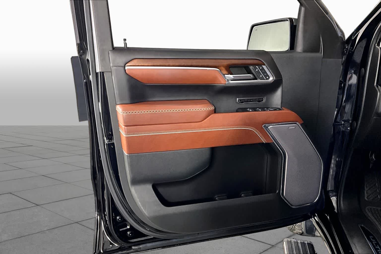 Used 2023 Onyx Black GMC Denali Ultimate image 21