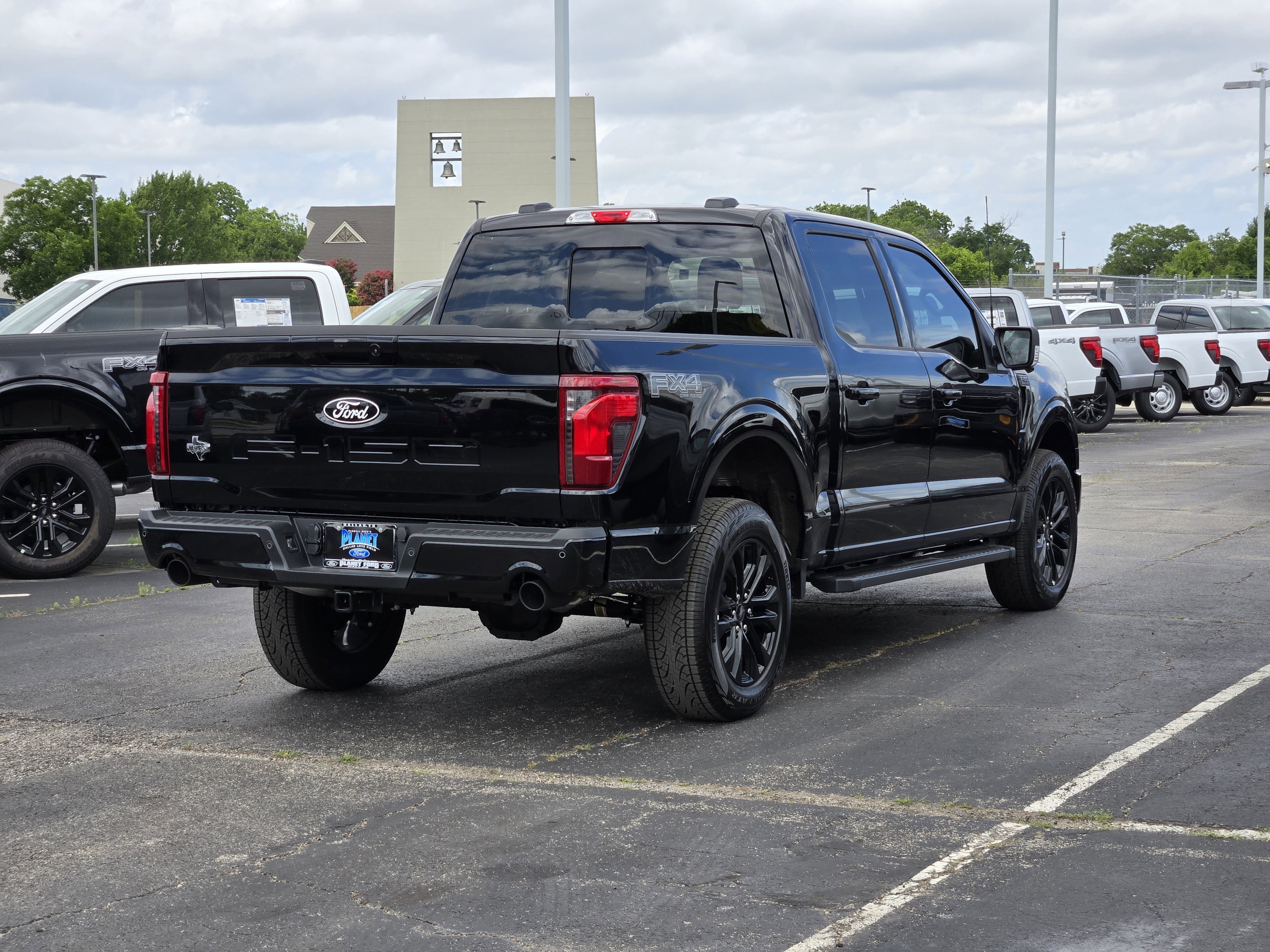 New 2026 Agate Black Metallic Ford XLT image 4
