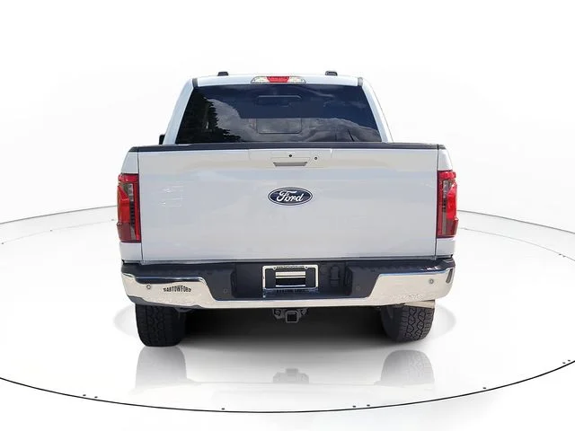 New 2026 Oxford White Ford XLT image 6