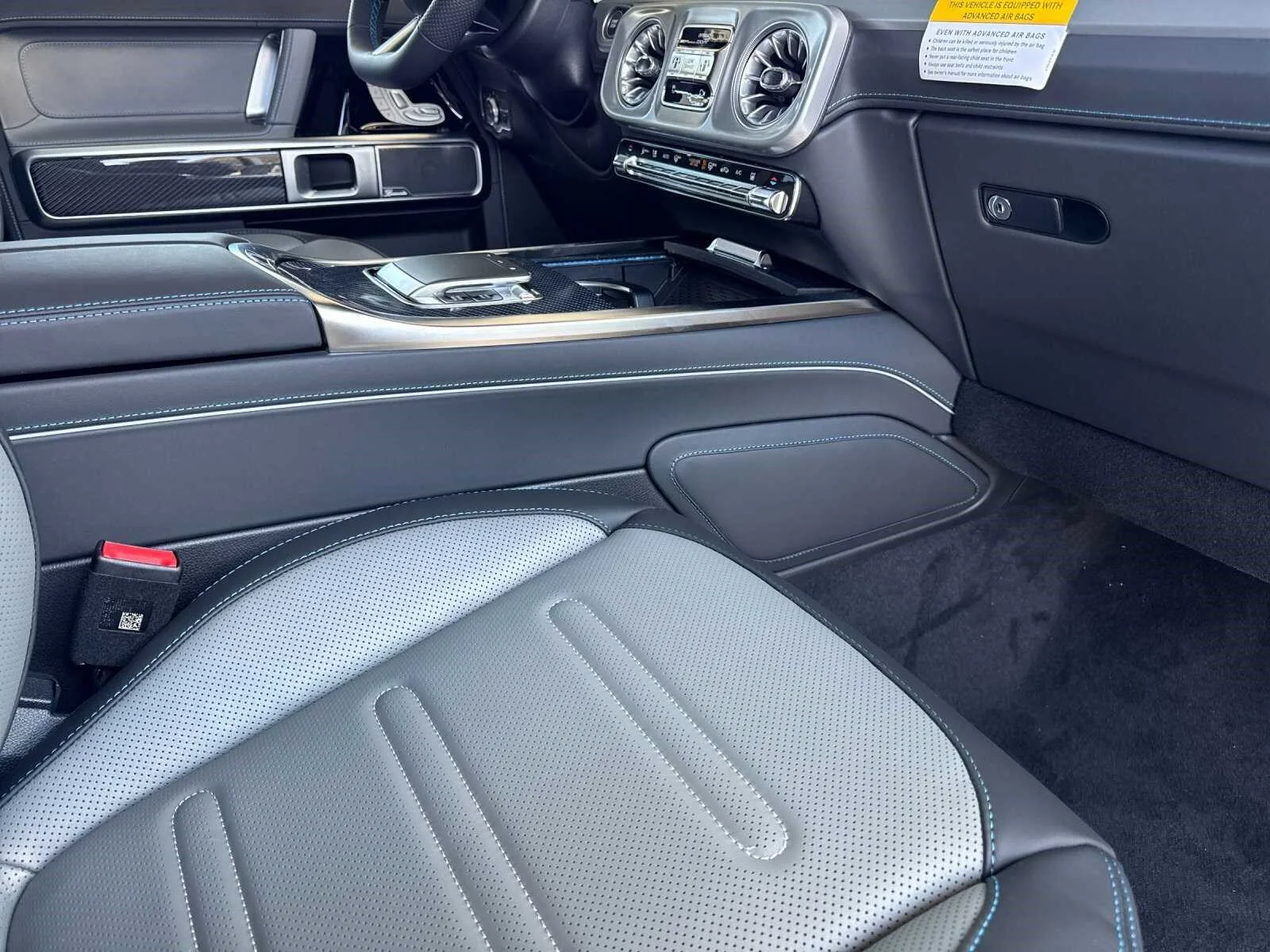 2025 Mercedes-Benz G-Class G580 - Photo 16