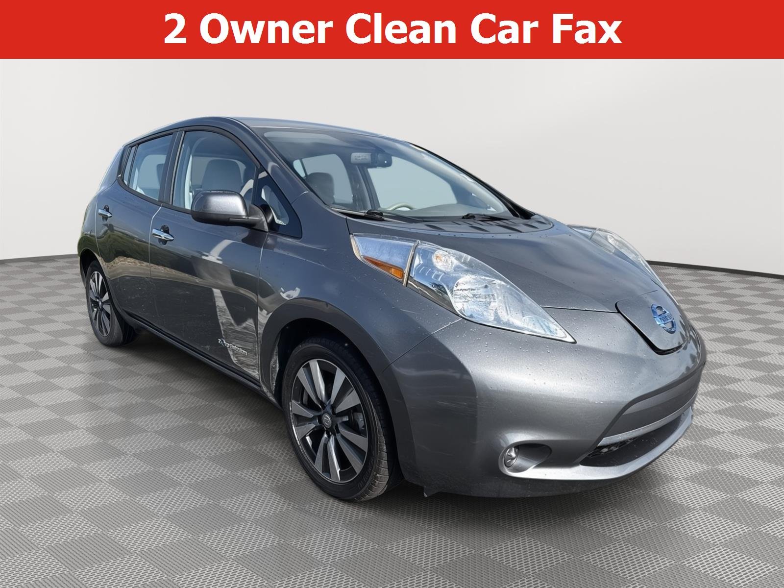 2015 Nissan Leaf SV's photo