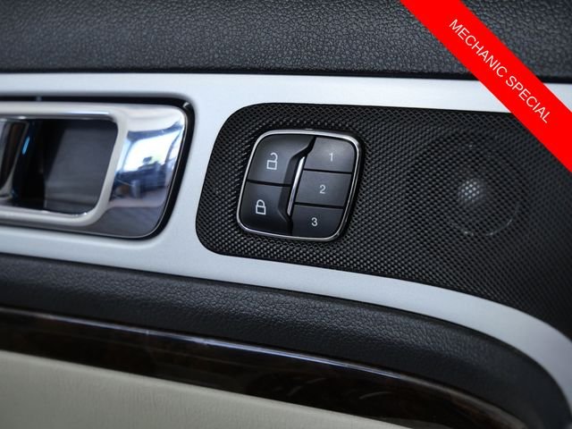 Used 2014 White Ford Limited image 26