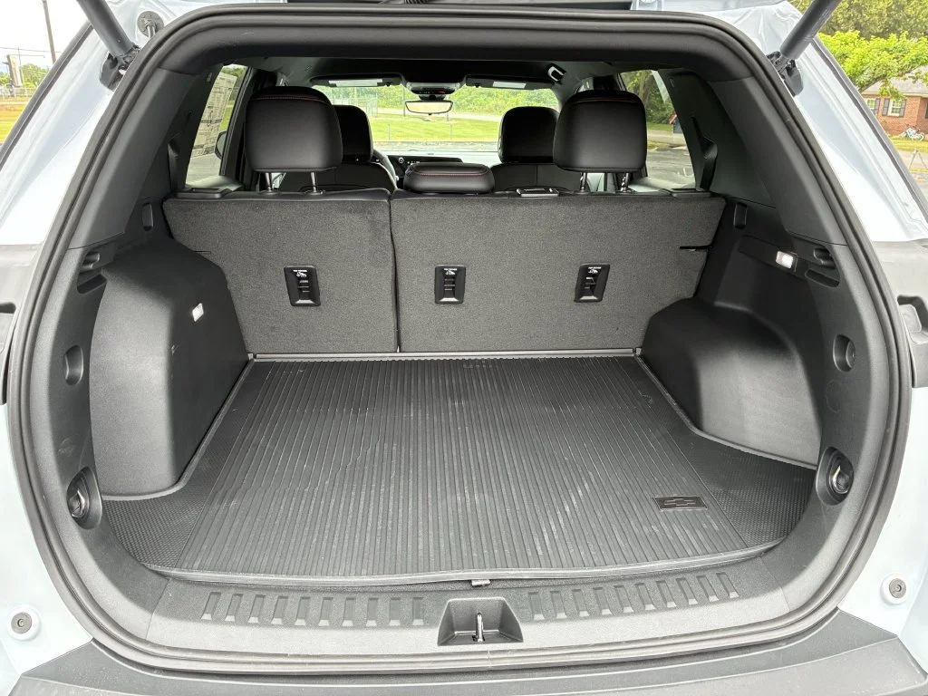 2027 Chevrolet Equinox RS - Photo 16