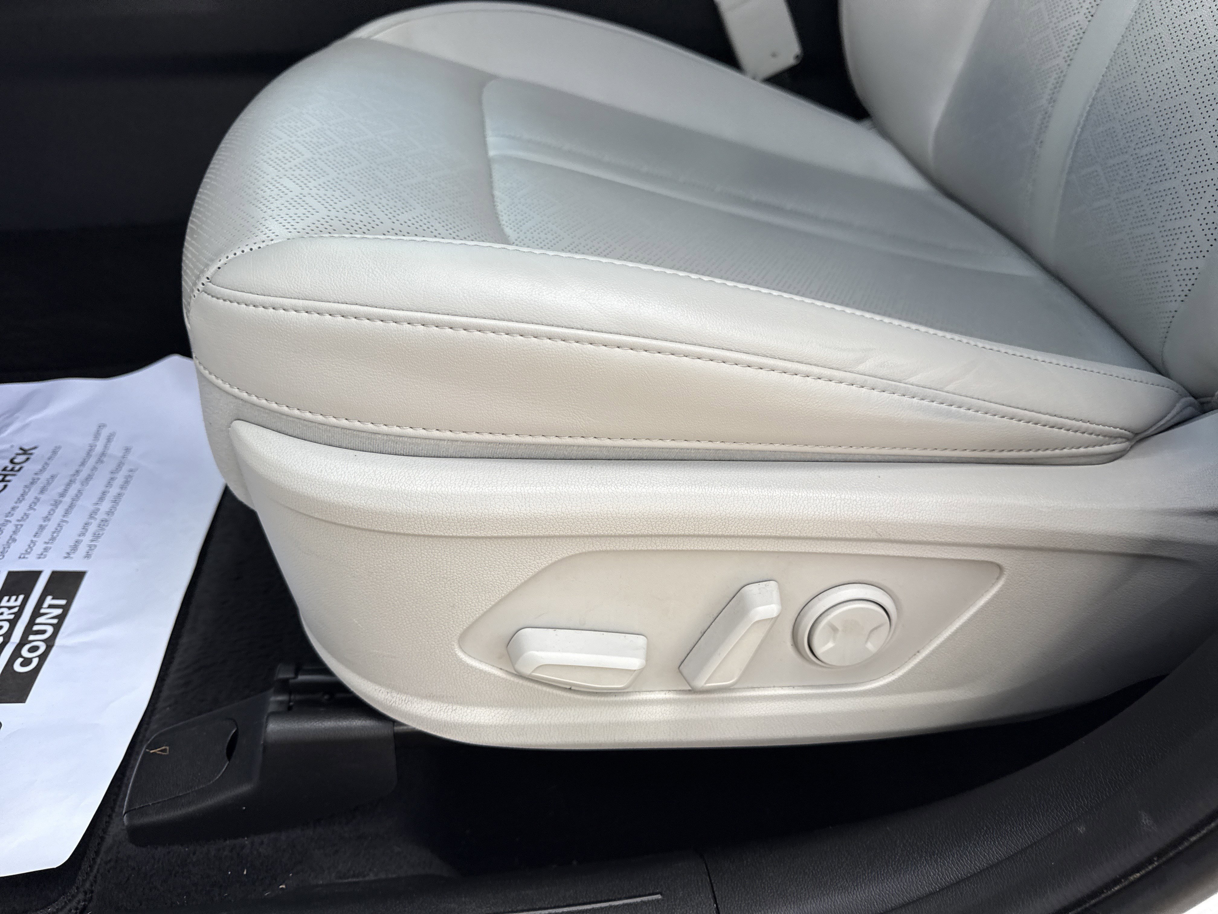 Used 2022 Glacial White Pearl Kia SX image 12