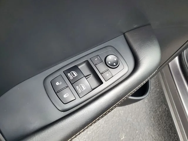 Used 2018 Granite Pearlcoat Dodge SRT Hellcat image 10