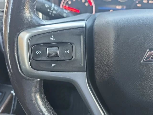 Used 2022 White Chevrolet RST image 17