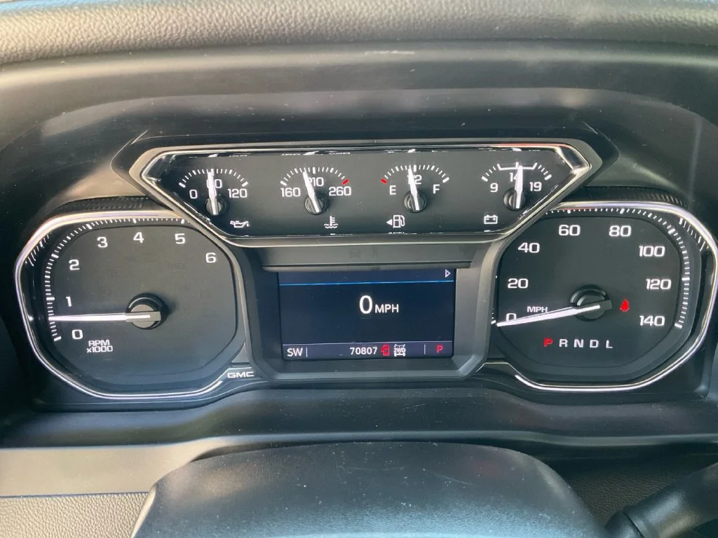 Used 2022 ONYX BLACK GMC Elevation image 13