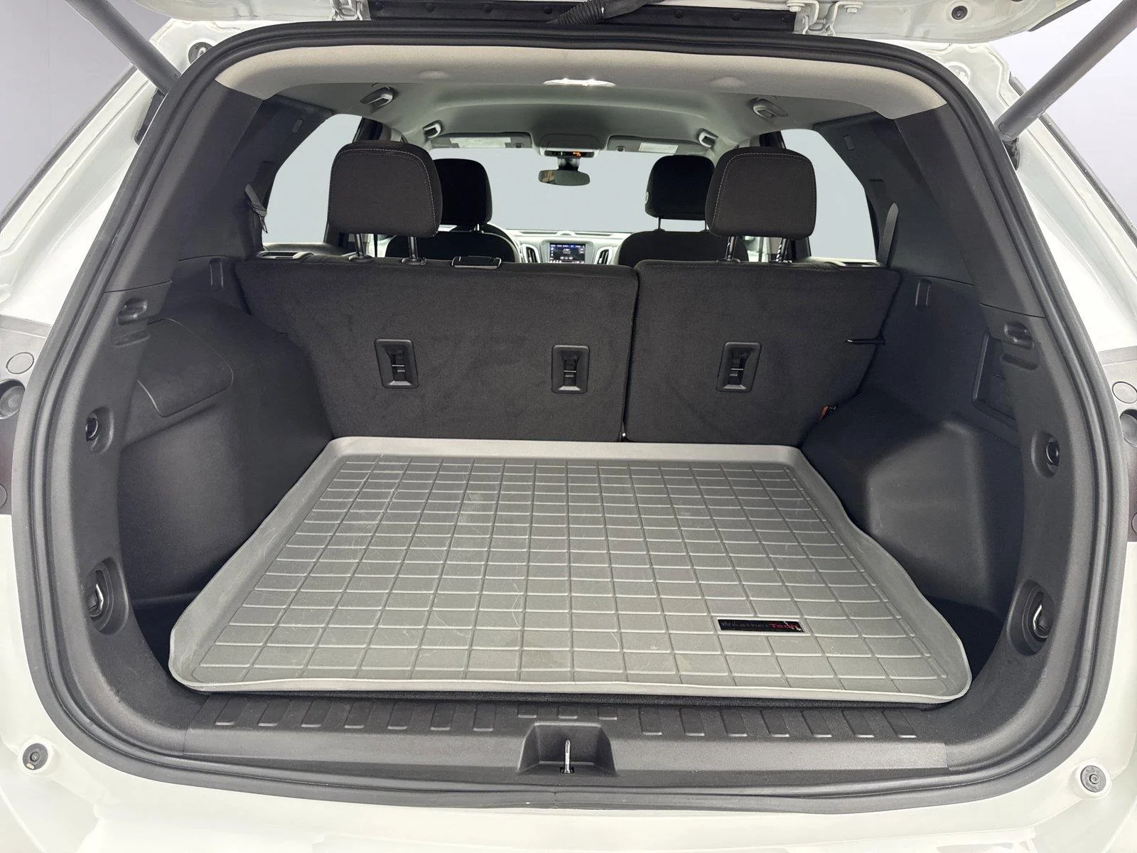 Used 2023 SUMMIT WHITE Chevrolet LT image 35