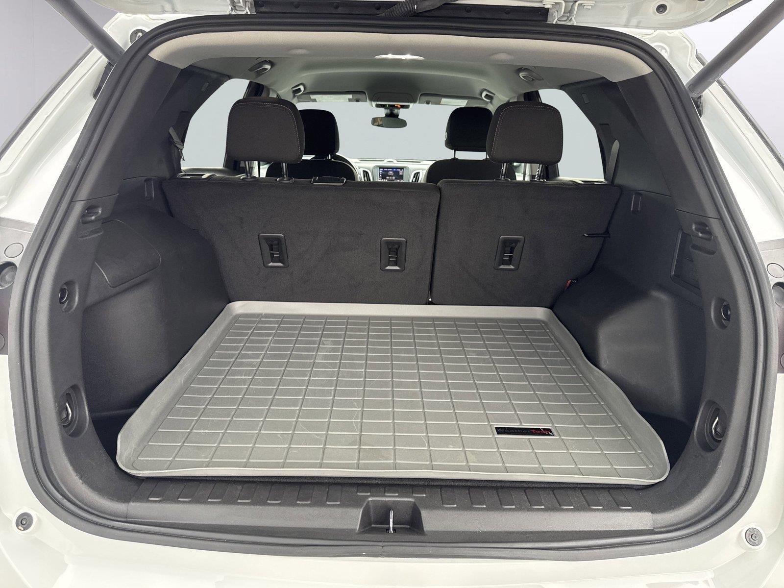 Used 2023 SUMMIT WHITE Chevrolet LT image 35
