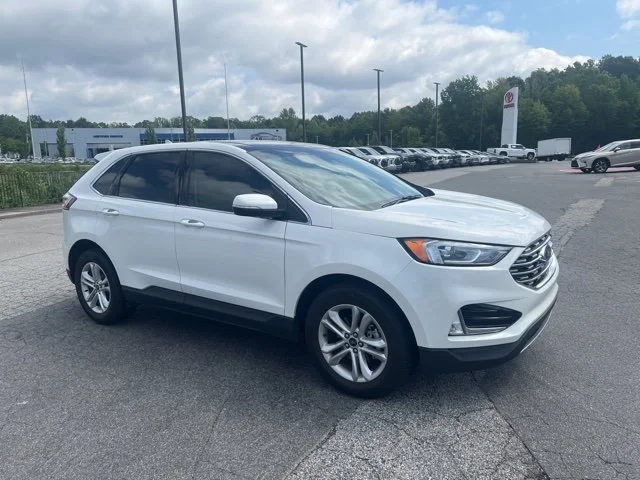 Used 2020 White Ford SEL image 1