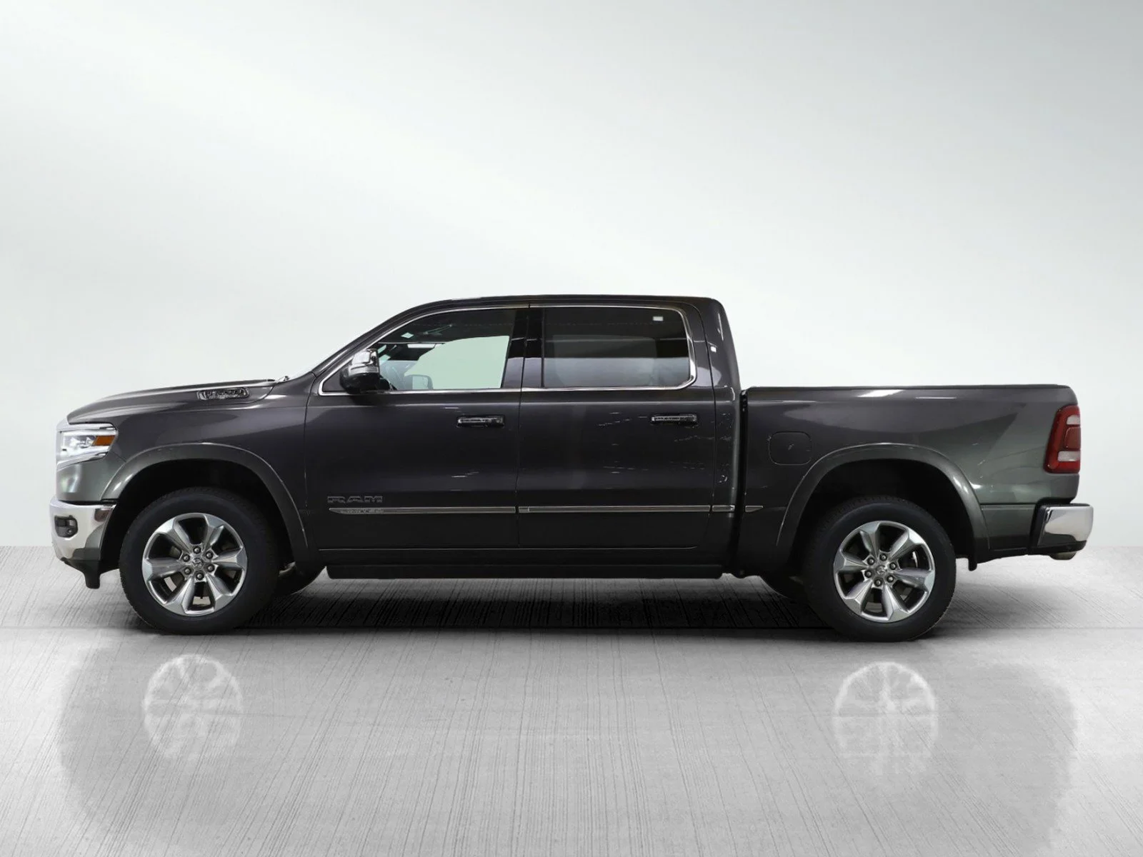 Used 2019 RAM Ram 1500 Pickup Limited with VIN 1C6SRFHT0KN692273 for sale in Hopkins, Minnesota