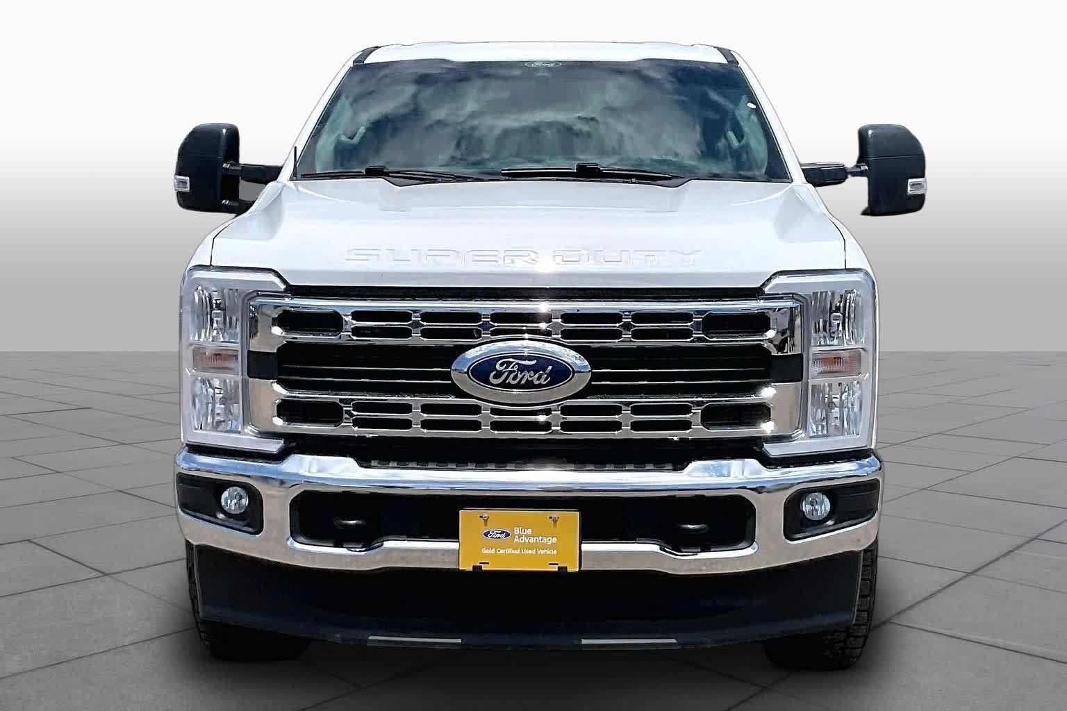 Used 2024 Oxford White Ford XLT image 4