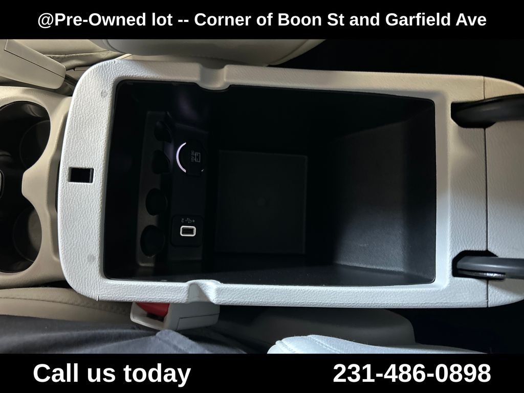 Used 2019 White Jeep Limited image 26