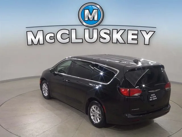 Used 2023 Black Chrysler LX image 22