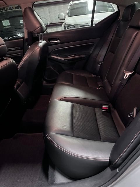 Used 2021 Silver Nissan 2.5 SR image 10