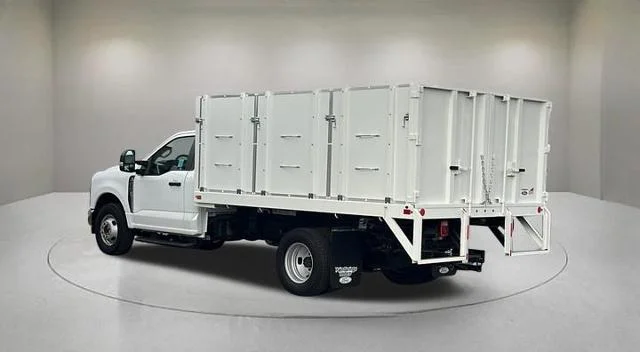 2025 Ford F-350 Super Duty Chassis Cab XLT - Photo 24
