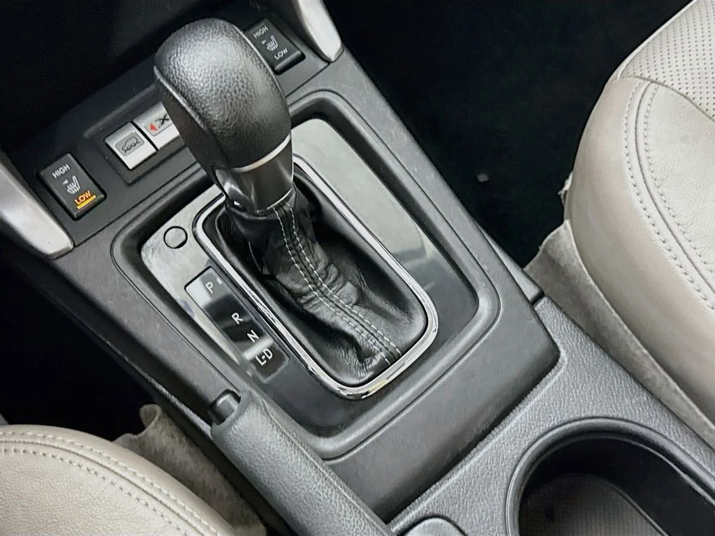 Used 2015 White Subaru 2.5i Touring image 20