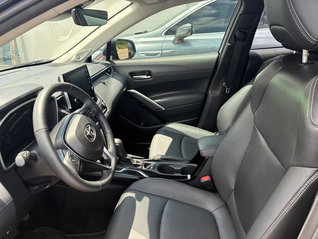 Used 2022 Black Toyota XLE image 19