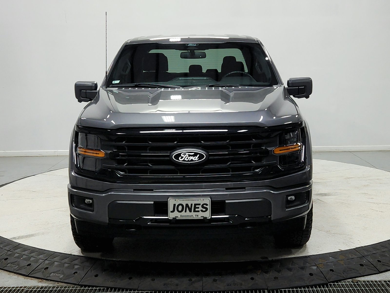 Used 2024 Gray Ford XLT image 3