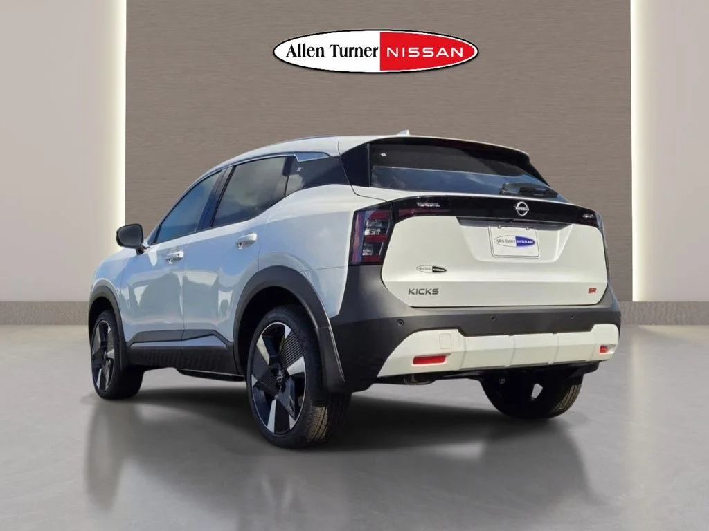 2025 Nissan Kicks SR - Photo 10