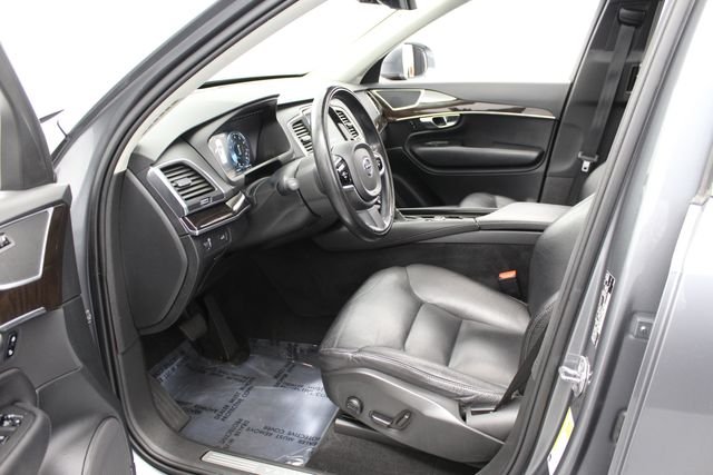 Used 2019 Osmium Gray Metallic Volvo T6 Momentum image 13
