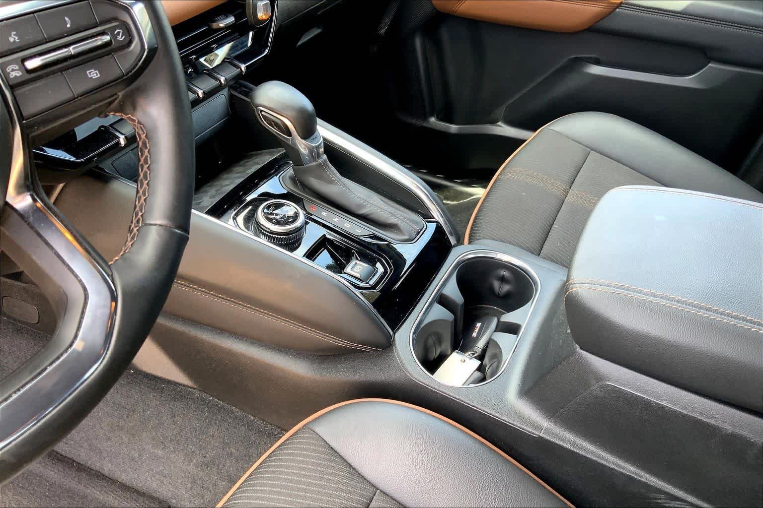 Used 2024 Desert Sand Metallic GMC 4WD AT4 image 16