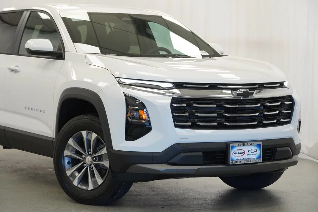 New 2027 Summit White Chevrolet LT image 9