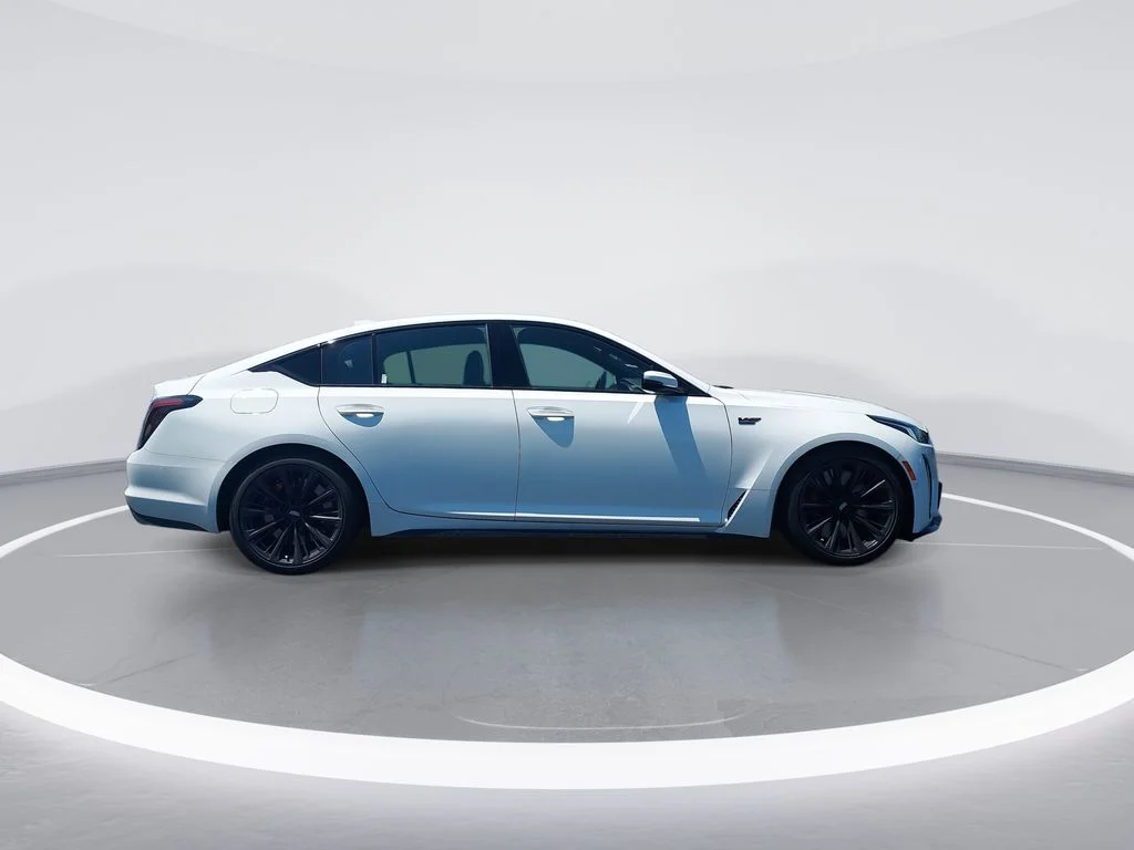 Used 2024 White Cadillac V-Series image 9