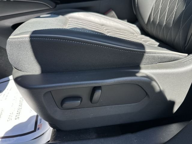 Used 2023 Gray Buick Avenir image 12