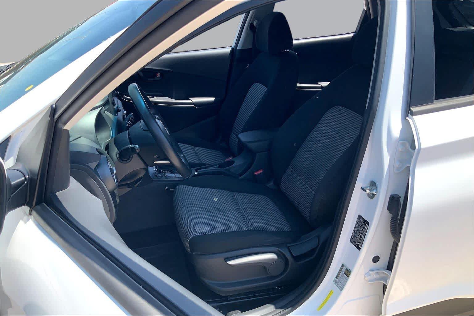 Used 2021 Lunar White Hyundai SEL image 8