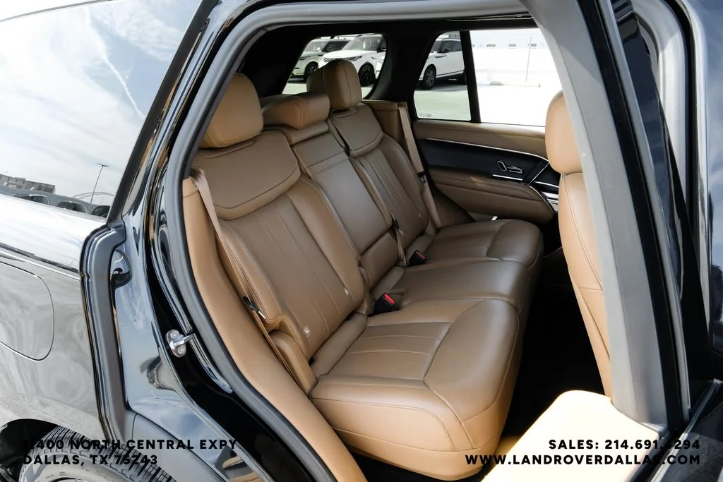 Used 2023 Black Land Rover SE image 38
