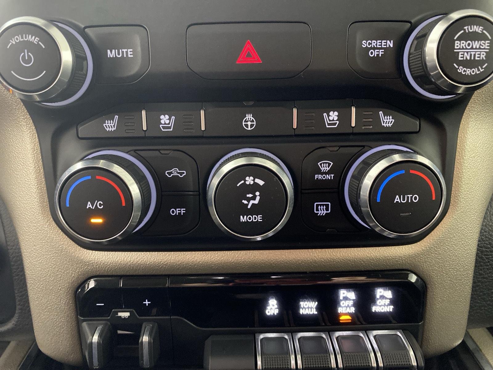 Used 2019 Delmonico Red Pearlcoat Ram Laramie image 19