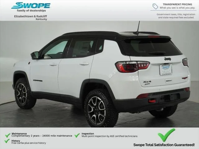 New 2026 Bright White Clear-Coat Exterior Paint Jeep Trailhawk image 5