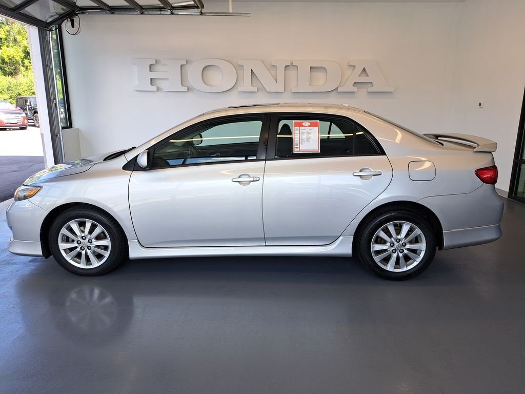 Used 2010 Silver Toyota S image 7