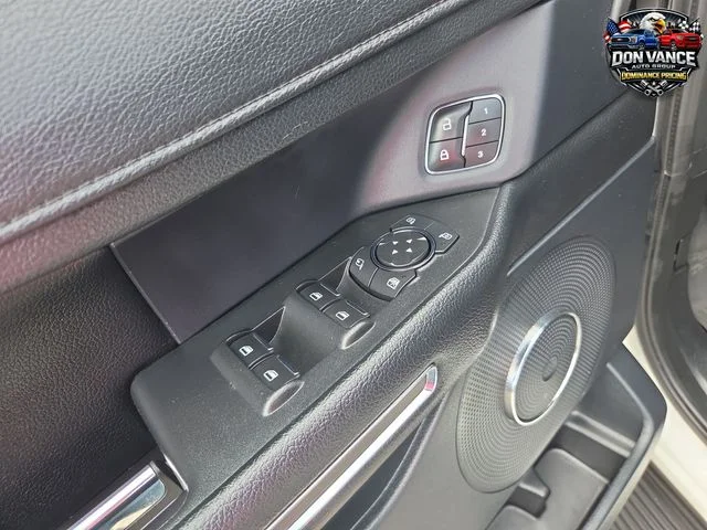 Used 2020 White Ford XLT image 11