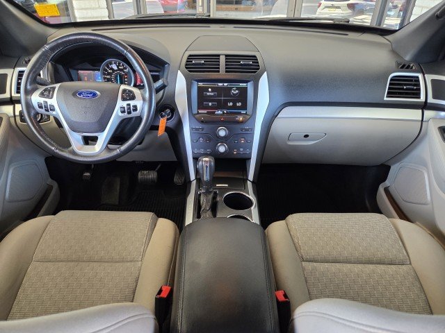 Used 2013 White Ford XLT image 17