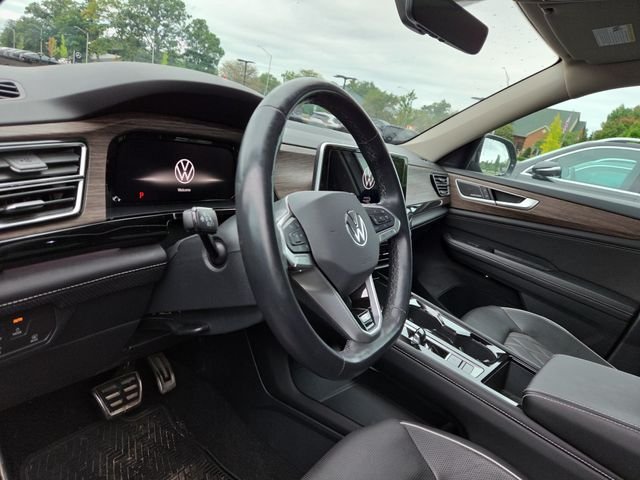 Used 2024 Silver Volkswagen 2.0T SEL Premium R-Line image 4
