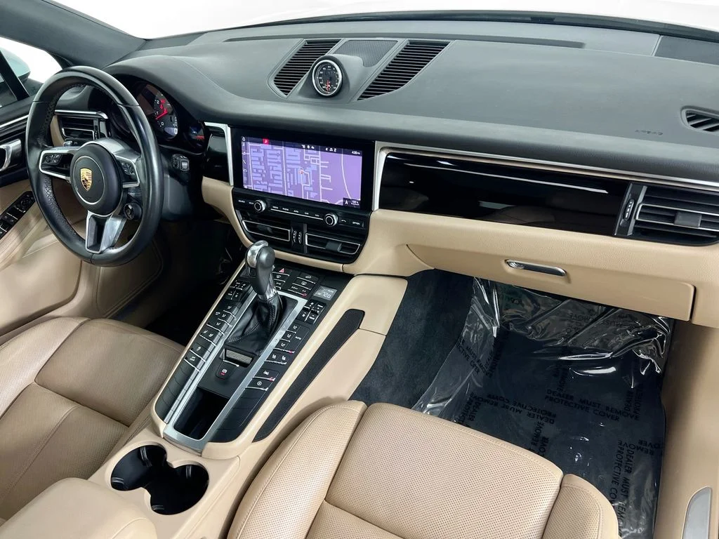 Used 2020  Porsche S image 31