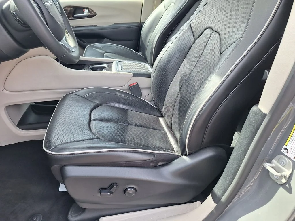 2023 Chrysler Pacifica Limited - Photo 10