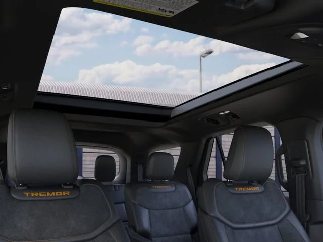 New 2026 Space White Metallic Ford Tremor image 22