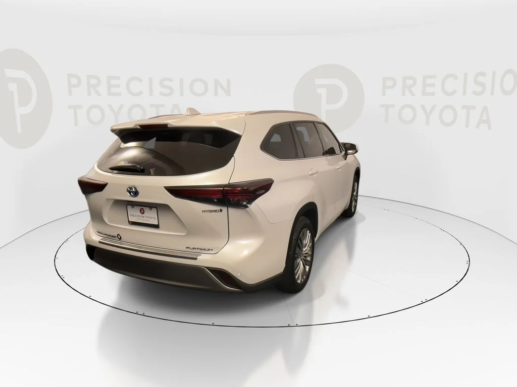 Used 2024 Pearl Toyota Platinum image 18