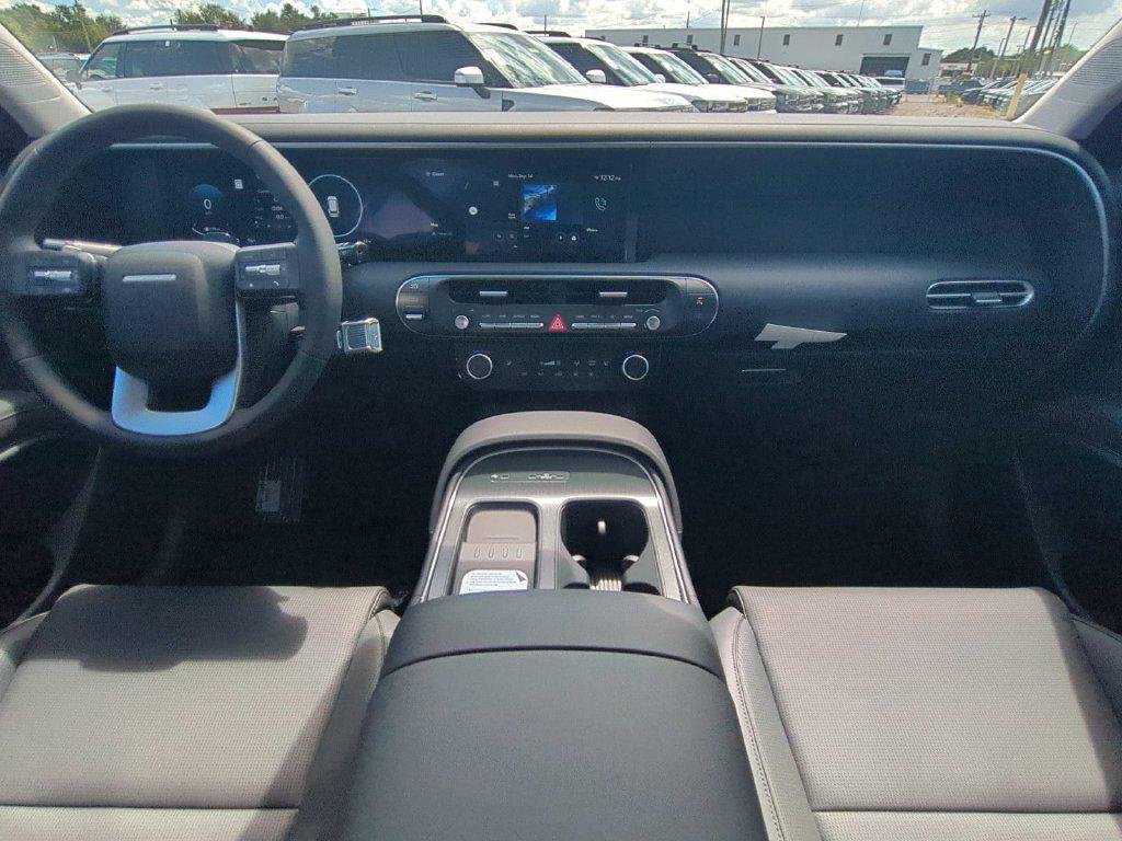 New 2027 Black Hyundai SEL FWD image 19