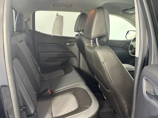 Used 2018 BLACK Chevrolet 4WD Z71 image 21
