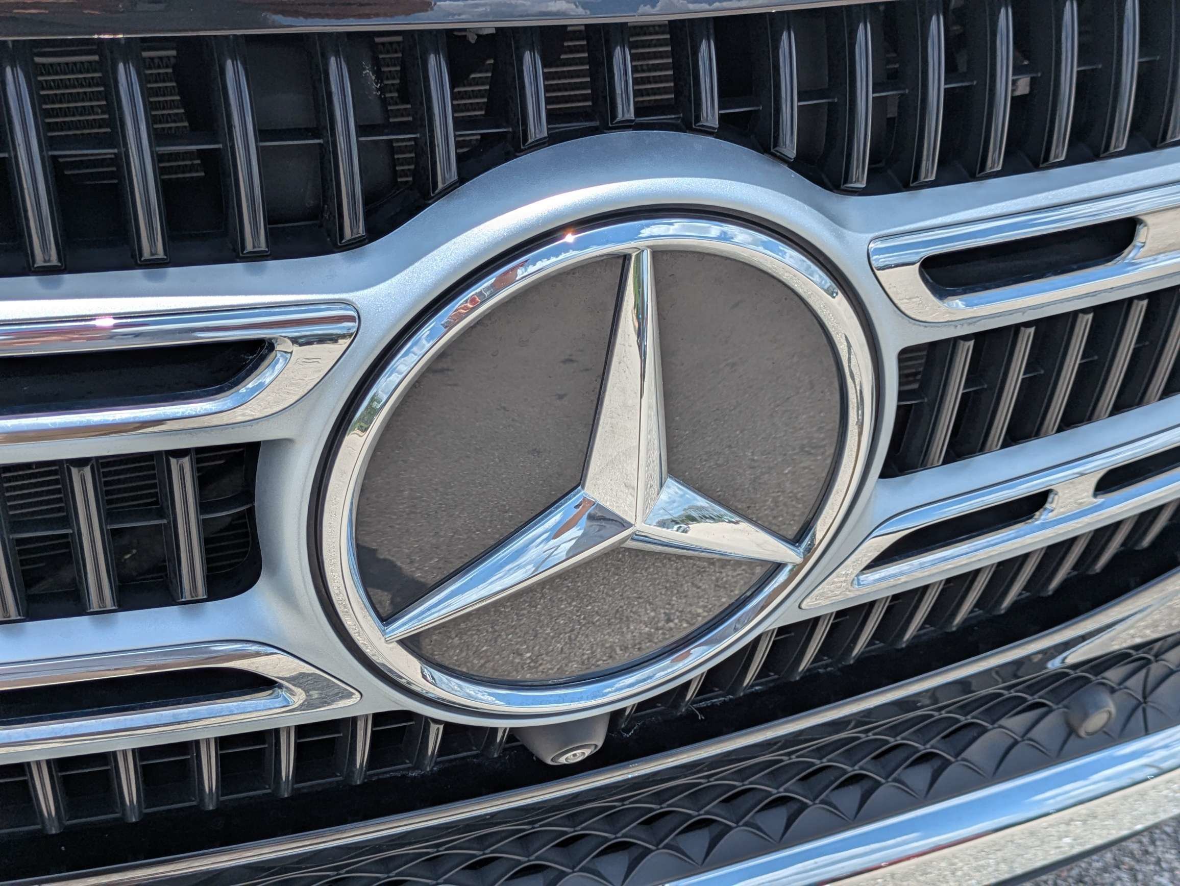 Used 2025 Obsidian Black Metallic Mercedes-Benz GLE 350 image 12