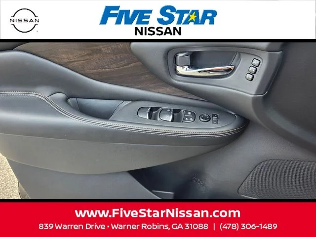 Used 2024 Black Nissan Platinum image 31